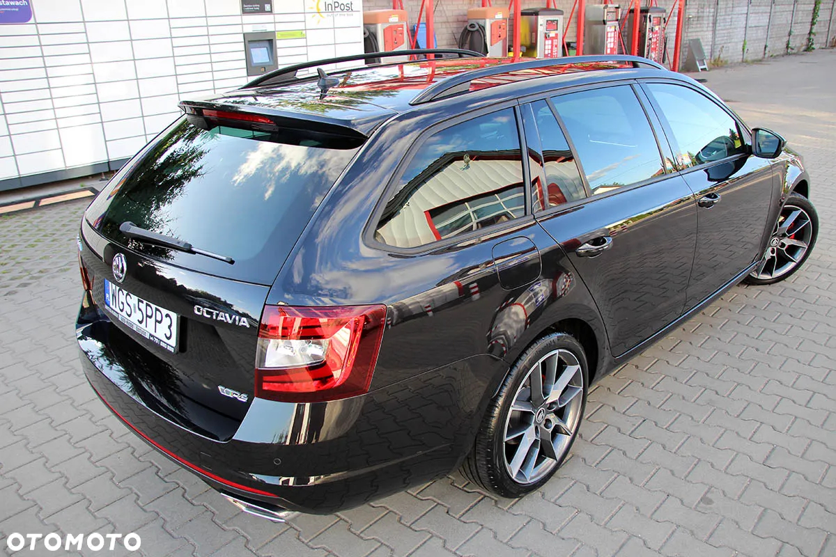 Skoda Octavia 2.0 TDI DSG RS - 10