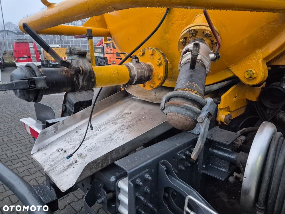 Renault PREMIUM DXI LANDER D 370 / WÓŻ ASENIZACYJNY / 12M3 / 3M3 WODA / WUKO / POMPY JUROP / JEDEN WŁAŚCICIEL / EURO 4 / SERWISOWANY / MOCNA POMPA / ADR - 26