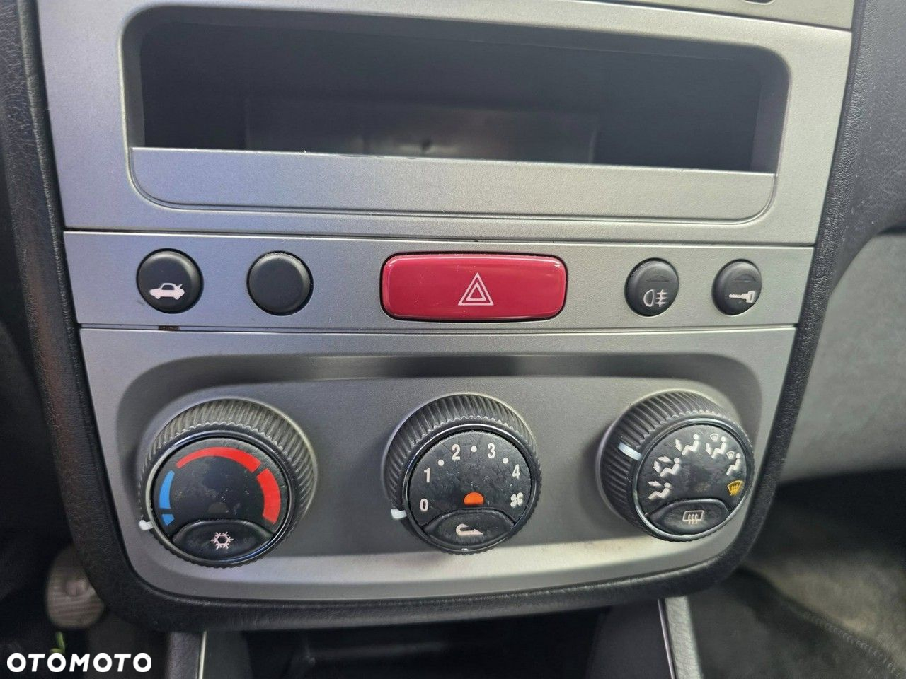 Alfa Romeo 147 1.6 Twin Spark 16V - 14