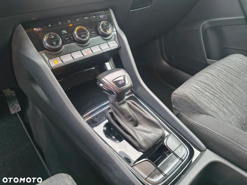 Skoda Karoq 1.0 TSI 4x2 Style DSG - 29