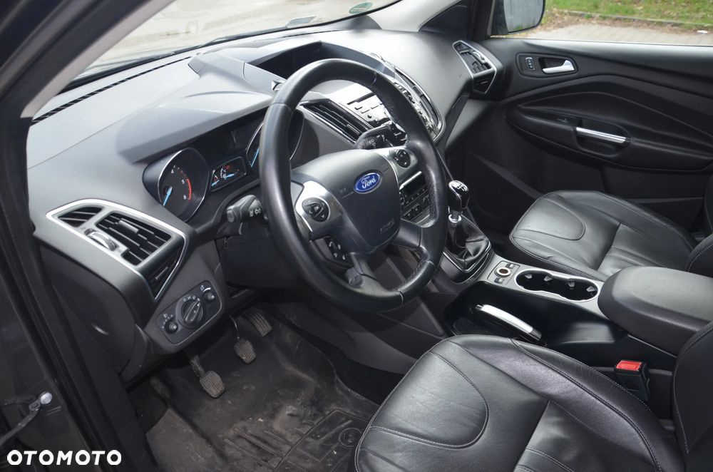 Ford Kuga 2.0 TDCi 4x4 Titanium - 2