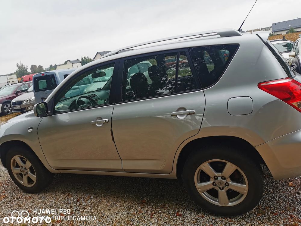 Toyota RAV4 2.2 D-4D Sol - 6