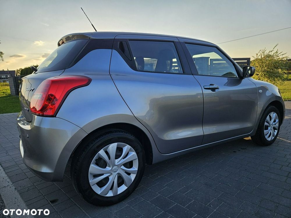 Suzuki Swift - 4