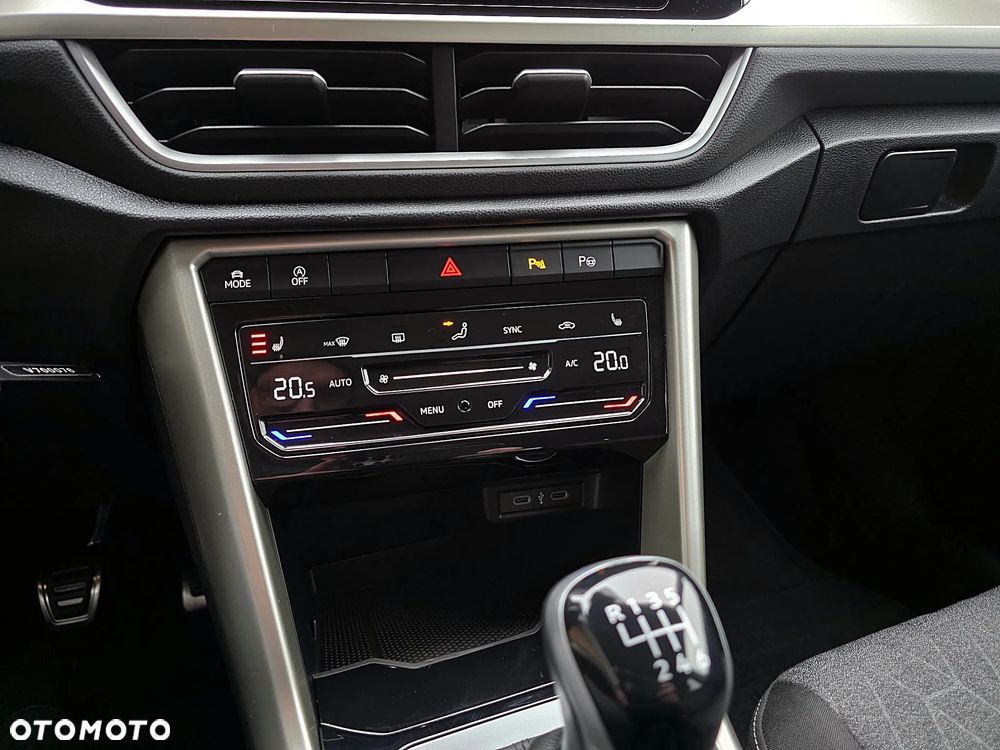 Volkswagen T-Roc 1.0 TSI OPF Move - 13