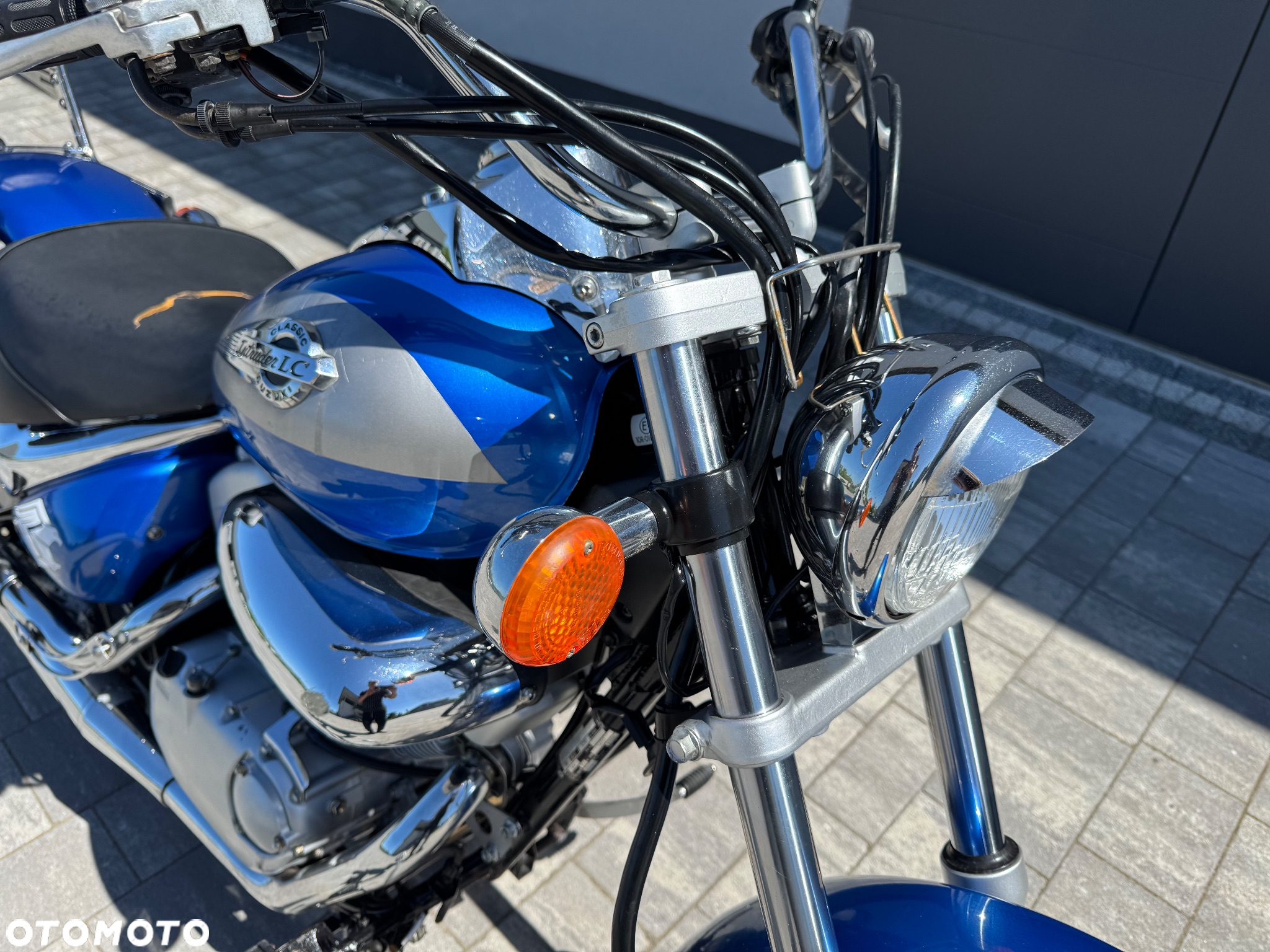 Suzuki Intruder - 16