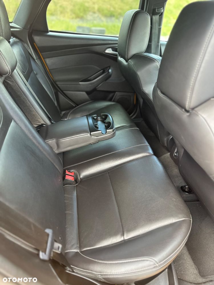 Ford Focus 2.0 EcoBoost ST mit Leder-Sport-Paket - 8