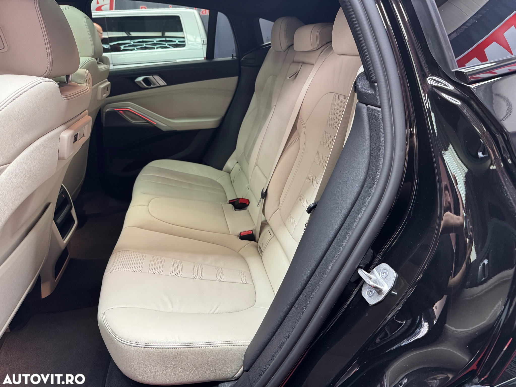 BMW X6 xDrive40i AT MHEV - 14