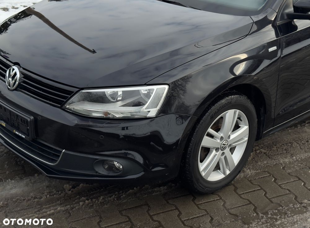 Volkswagen Jetta 1.6 TDI Blue Motion Technology Match - 3