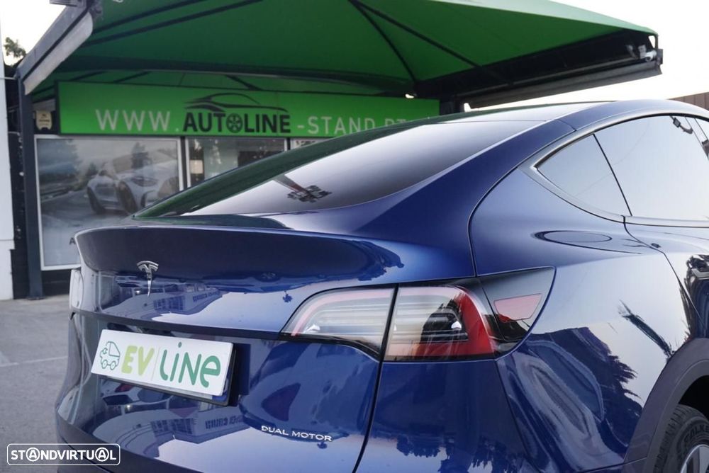 Tesla Model Y Long Range Dual Motor AWD - 22