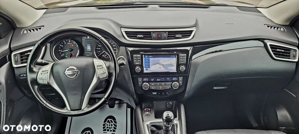 Nissan Qashqai 1.6 Tekna S/S - 8