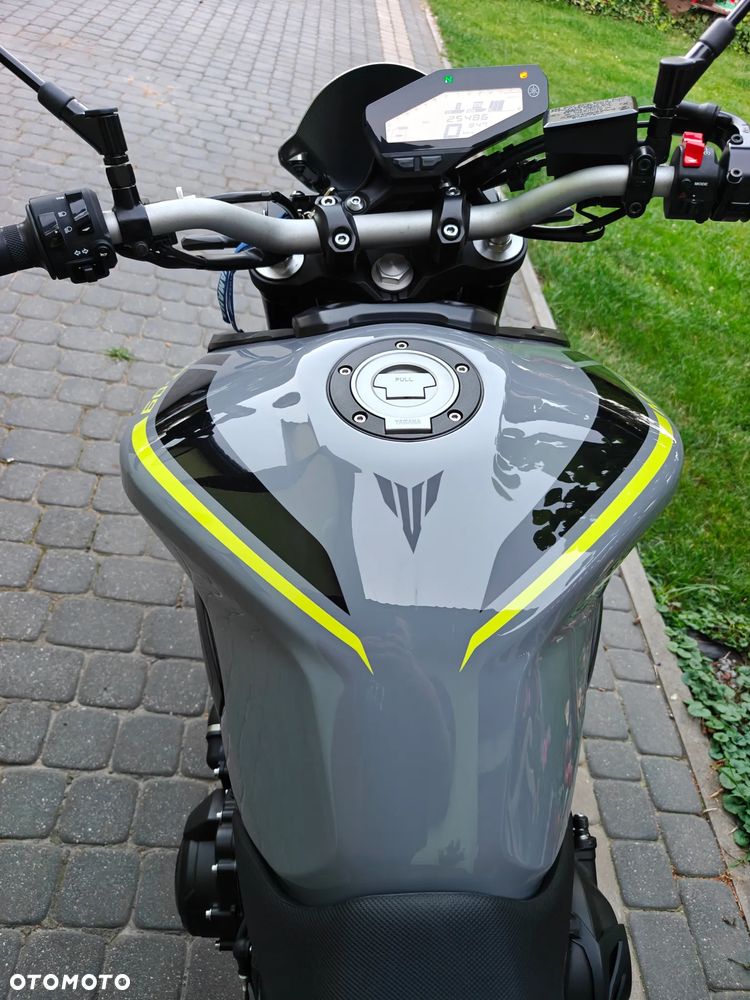 Yamaha MT - 4