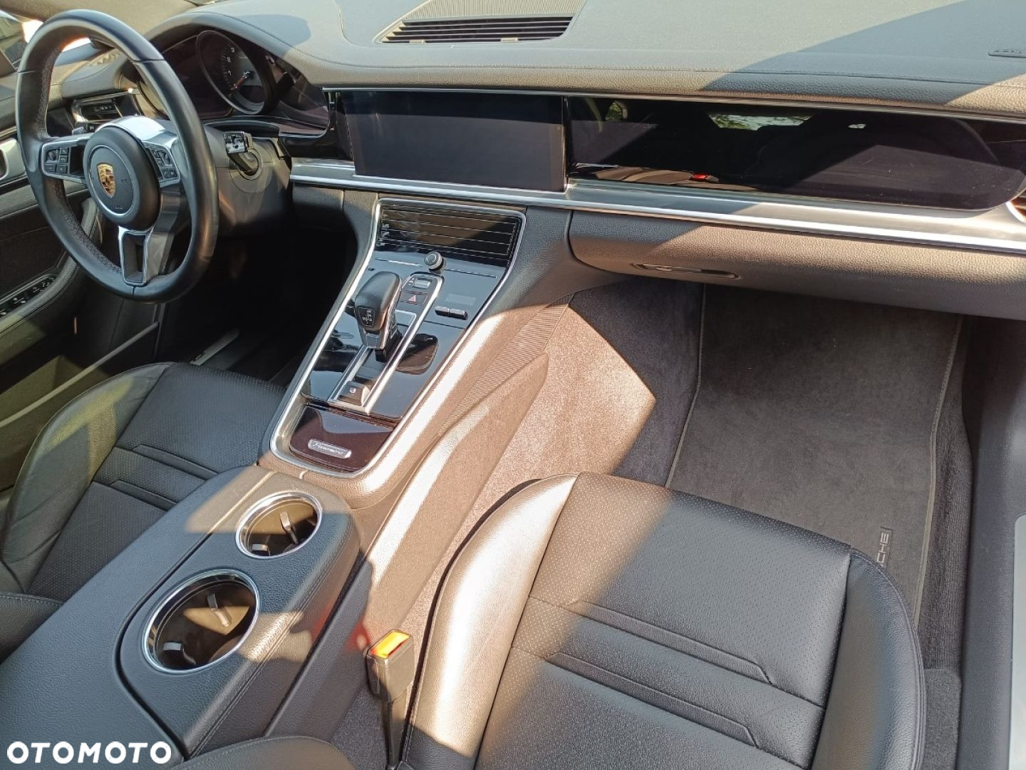Porsche Panamera - 30