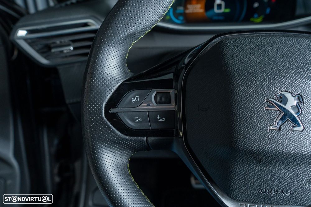 Peugeot e-208 50 kWh GT - 15