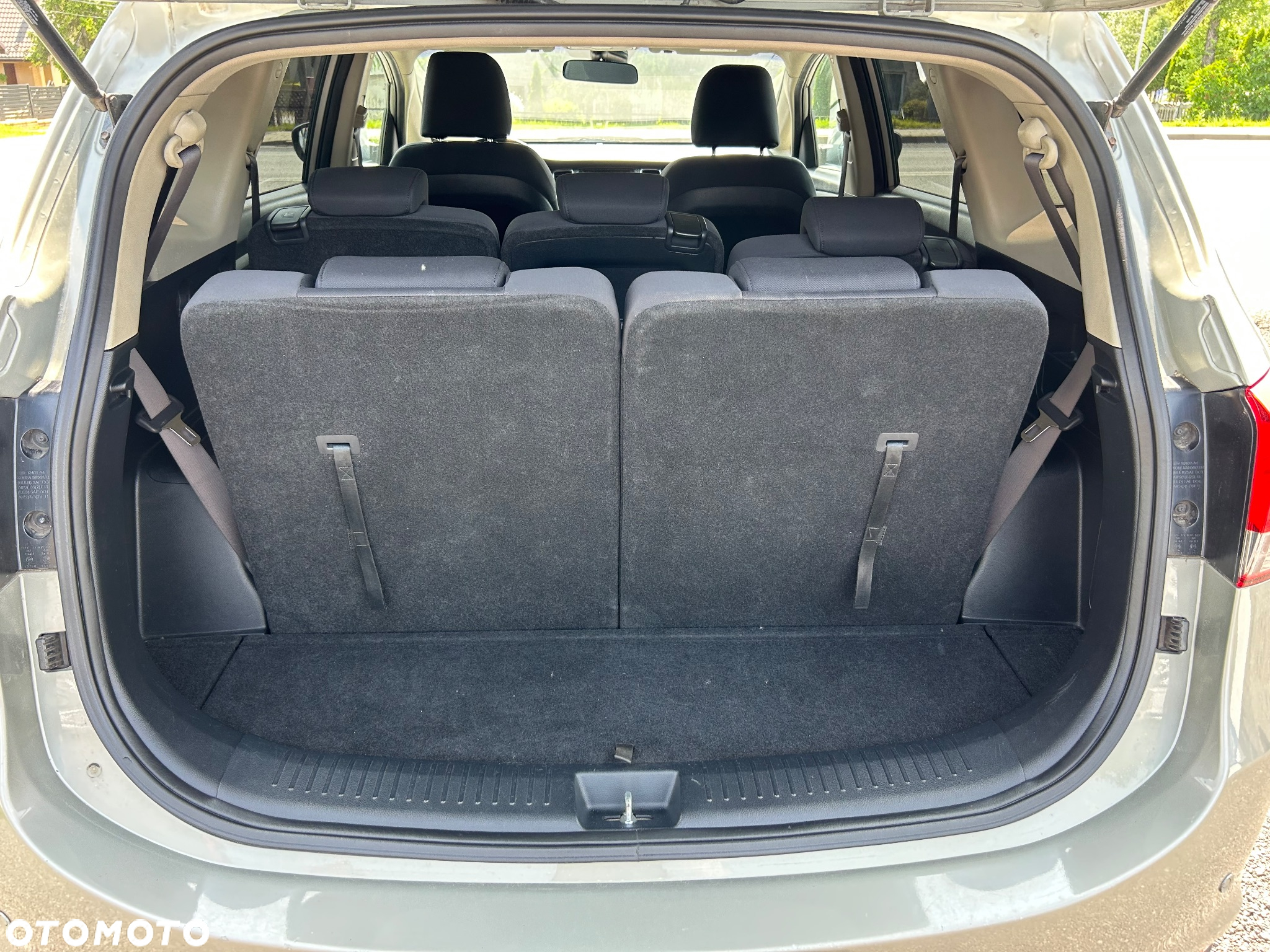 Kia Carens 1.6 GDI L 7os EU6 - 15