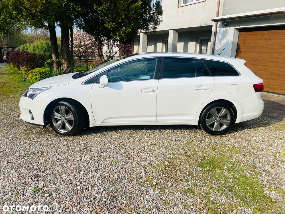 Toyota Avensis 2.0 D-4D Sol - 4