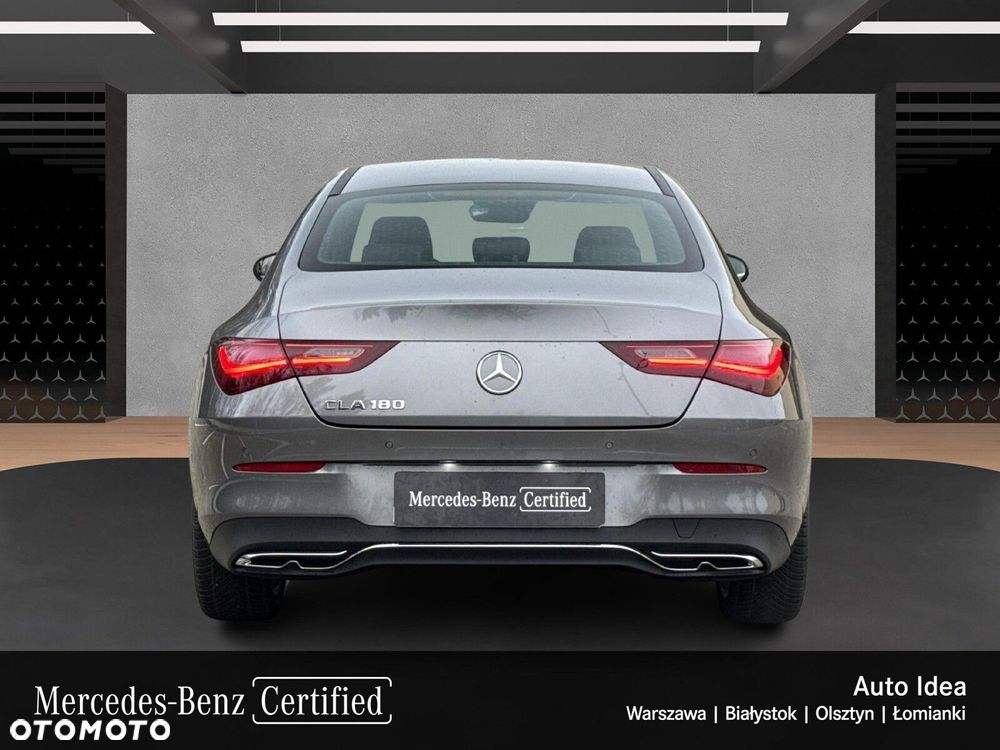 Mercedes-Benz CLA 180 Progressive 7G-DCT - 7
