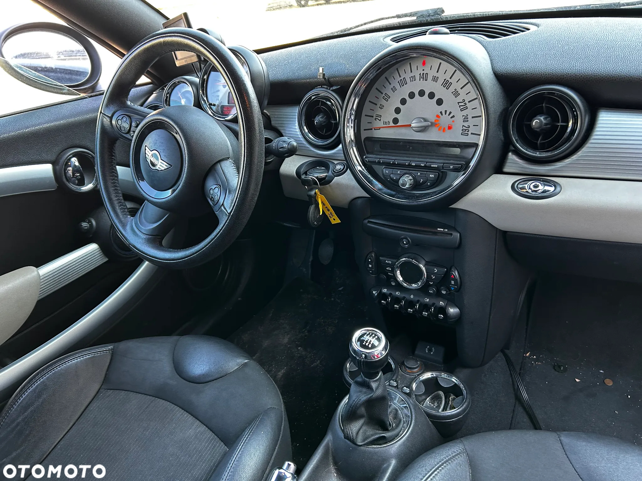 MINI Cooper Cabrio - 11