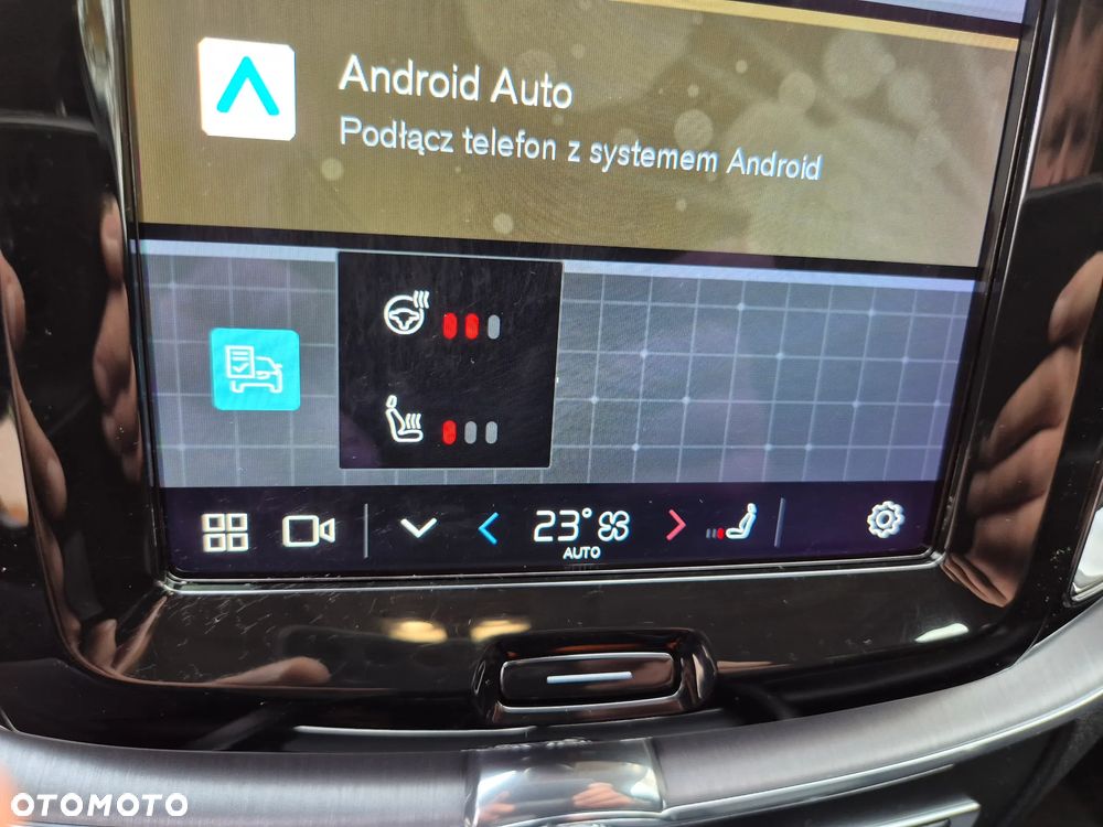 Volvo XC 60 B4 D Momentum Pro - 16