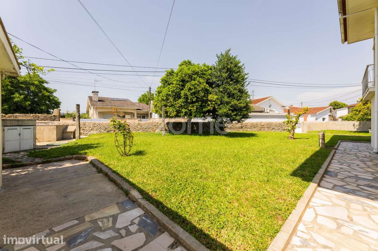 Moradia individual com terreno de 530 m² - Soutelo - Vila Verde - Grande imagem: 4/44