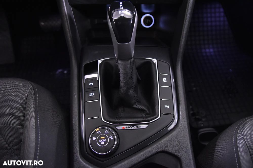 Volkswagen Tiguan - 16