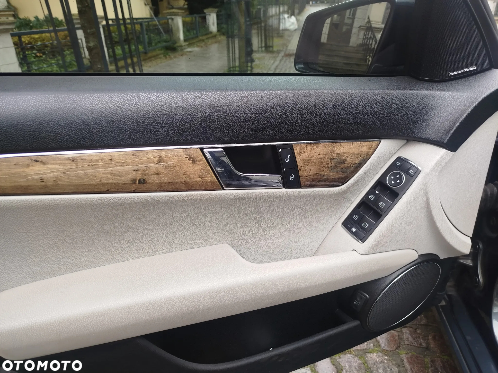 Mercedes-Benz Klasa C 220 T CDI DPF Automatik Avantgarde - 16