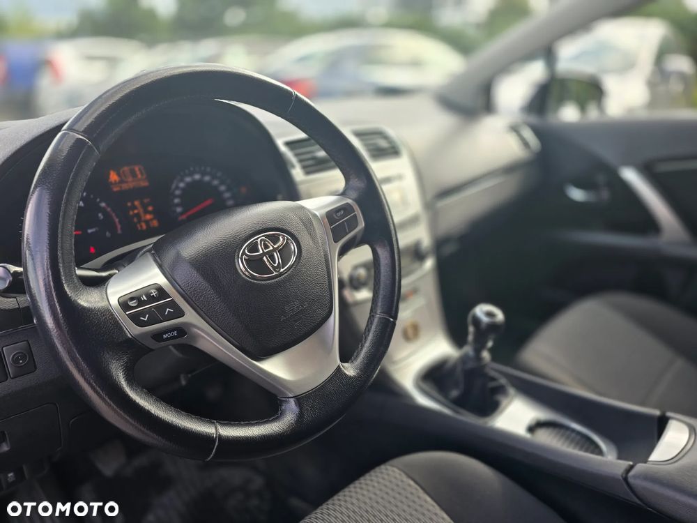 Toyota Avensis 2.0 D-4D - 8