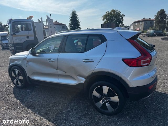 Volvo XC 40 D4 AWD Geartronic Momentum - 16