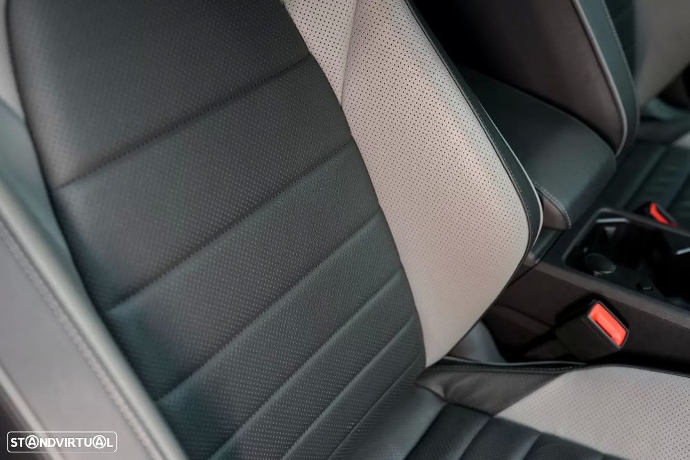 VW Golf 2.0 TDI GTD DSG - 21