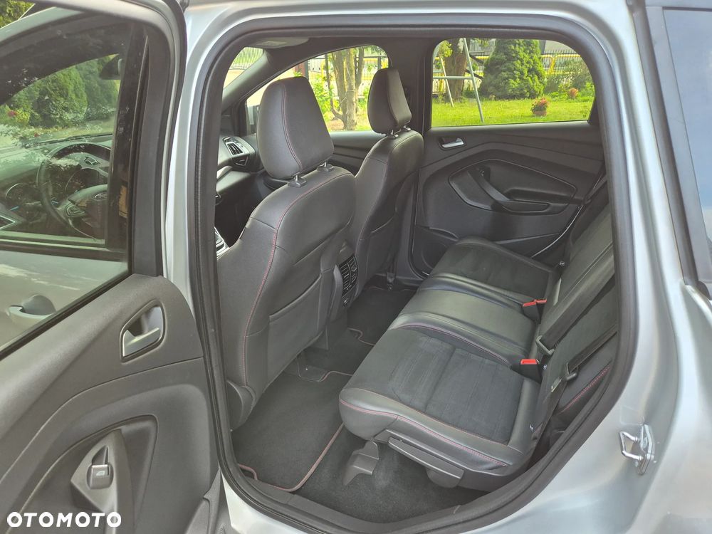 Ford Kuga 2.0 TDCi 4x4 ST-Line - 28