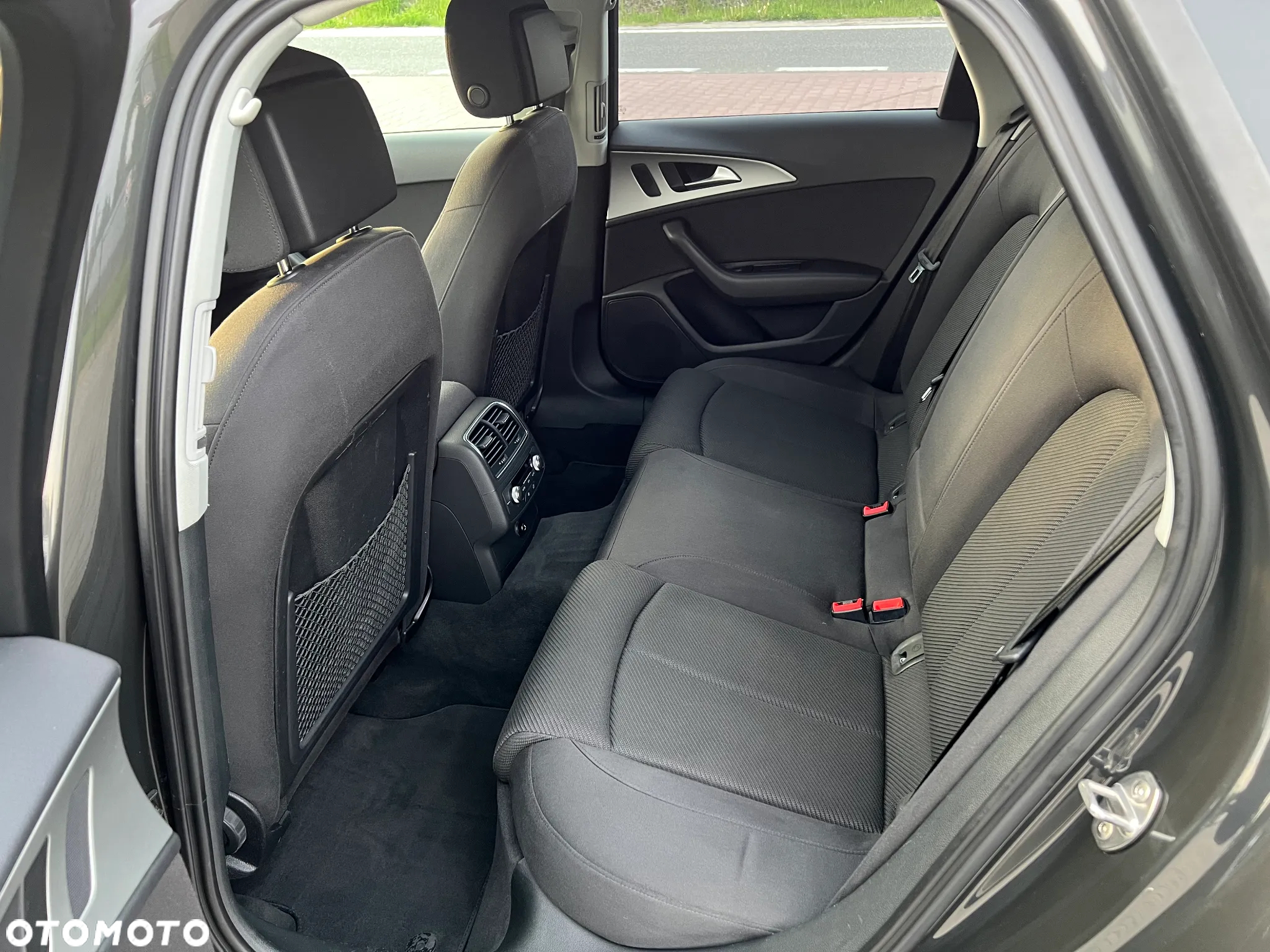 Audi A6 Avant 2.0 TDI Ultra S tronic - 15