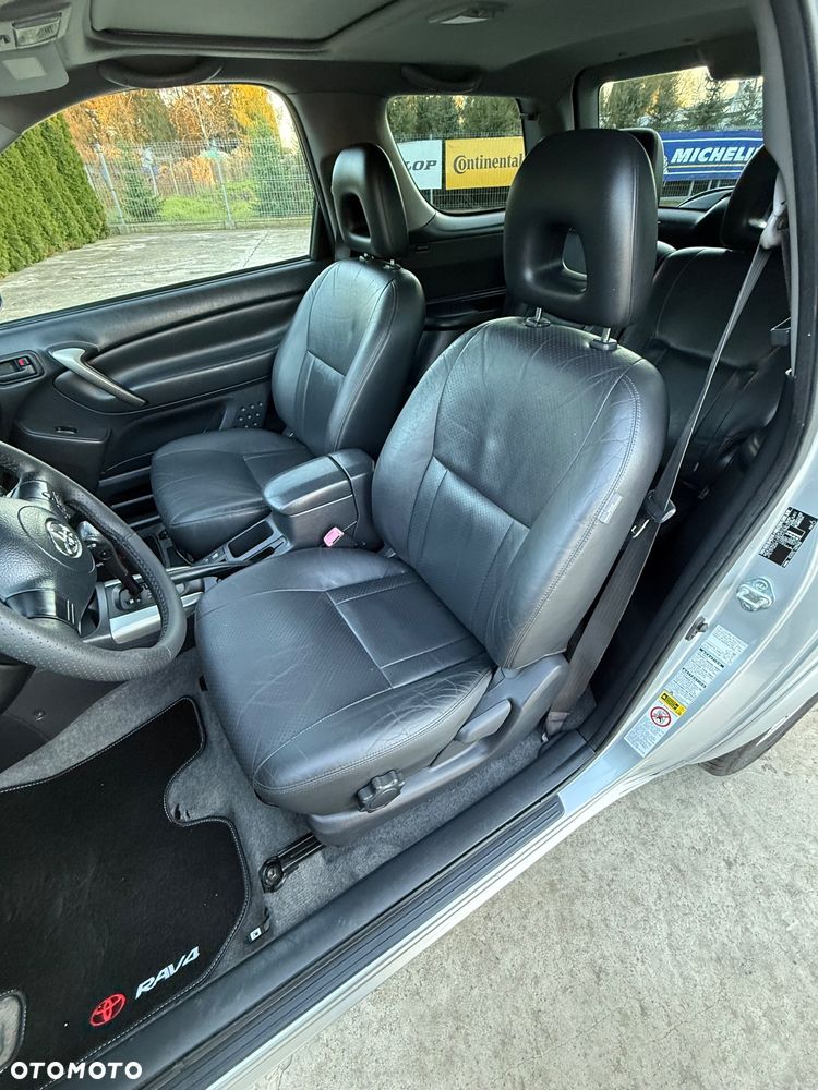 Toyota RAV4 2.0 VVT-i Prestige - 16