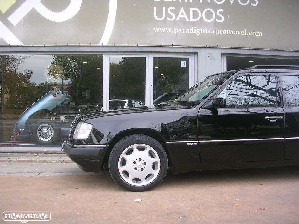 Mercedes-Benz W124 (1984-1997) 300 TE-24 - 8
