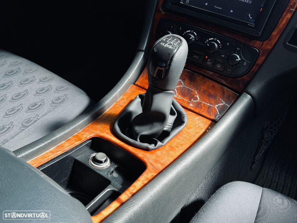 Mercedes-Benz C 220 CDi Classic - 19