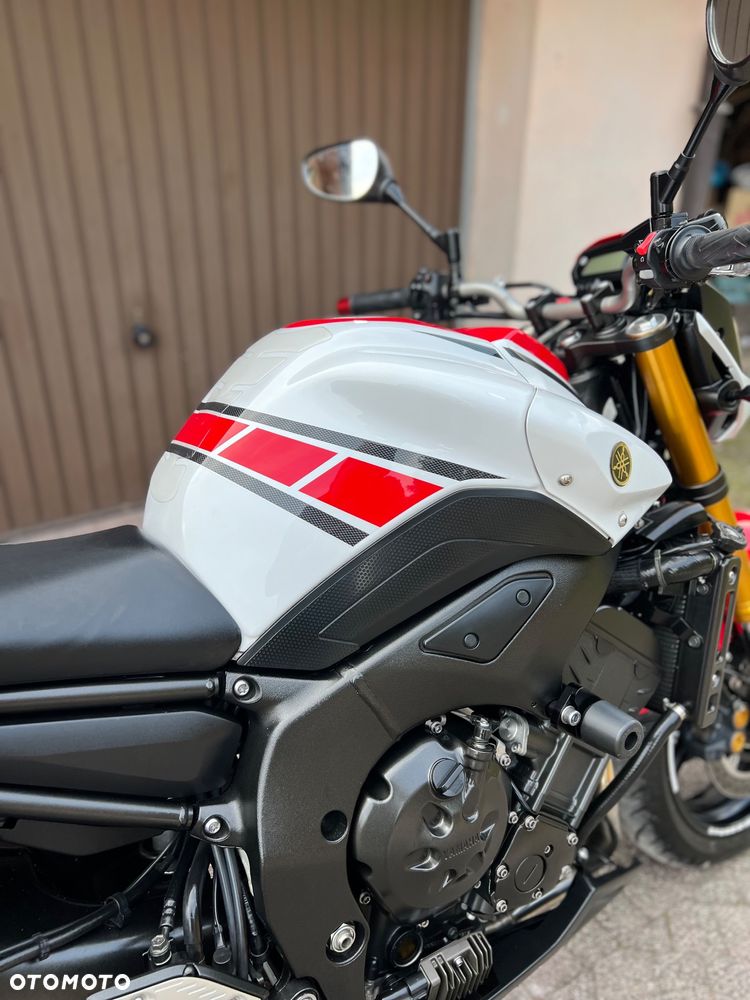 Yamaha FZ8 - 10