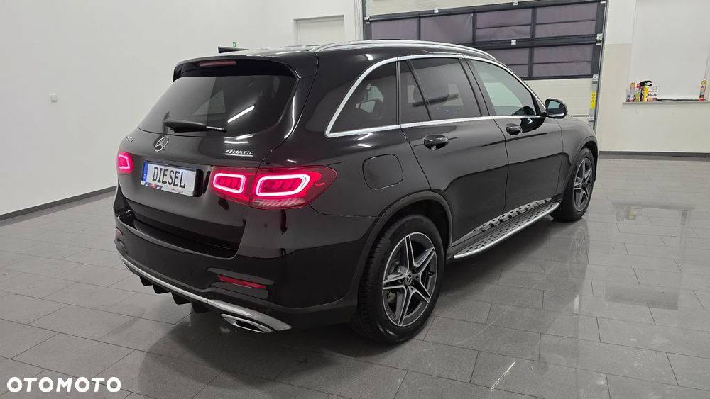 Mercedes-Benz GLC 220 d 4Matic 9G-TRONIC AMG Line Plus - 3
