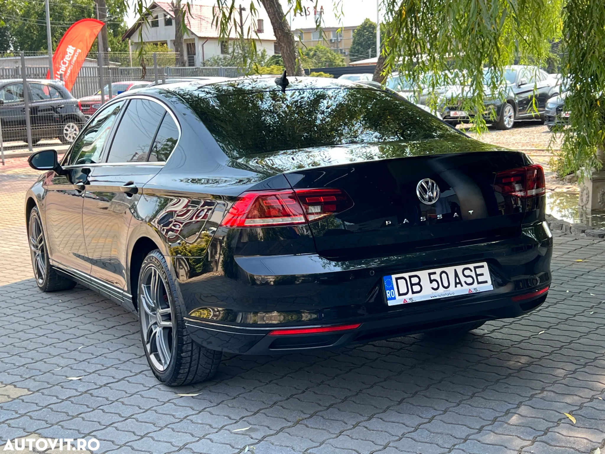Volkswagen Passat 1.6 TDI DSG Comfortline - 5