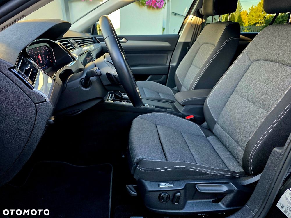 Volkswagen Passat Variant 1.5 TSI ACT mHEV Business Plus DSG - 23