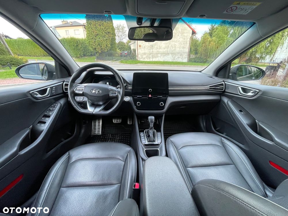 Hyundai IONIQ plug-in hybrid Premium - 17