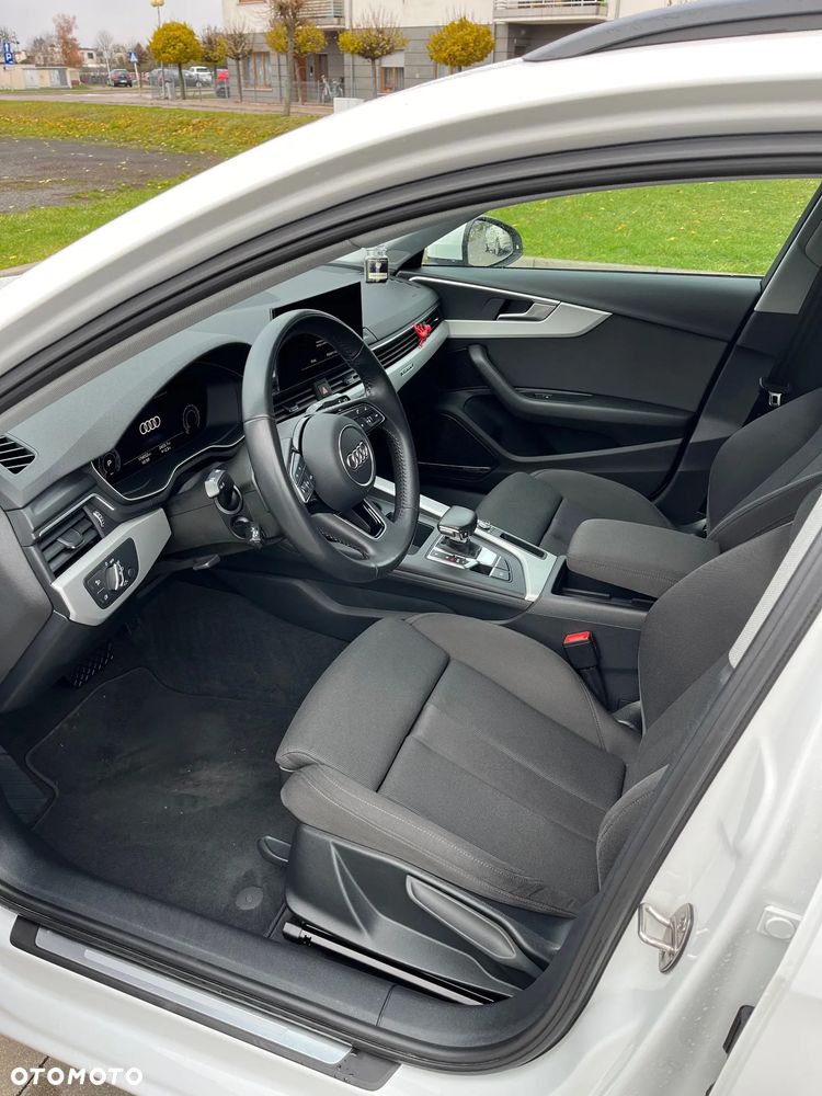 Audi A4 - 4