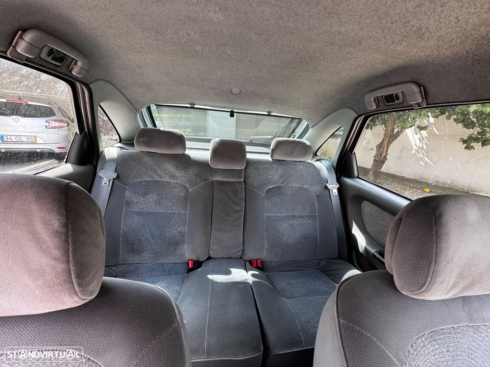 Renault Laguna 1.9 dTi RXE - 13