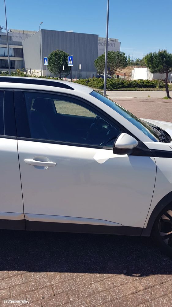 Peugeot 2008 1.2 PureTech Allure - 10