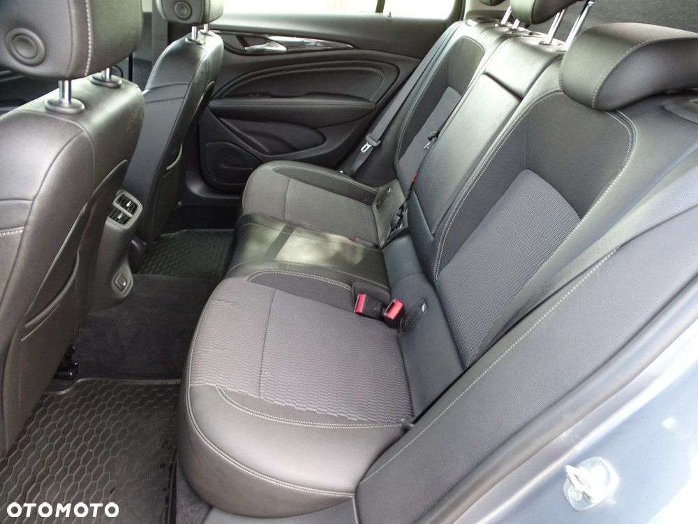 Opel Insignia - 15