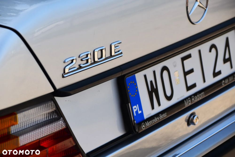 Mercedes-Benz Klasa E - 24