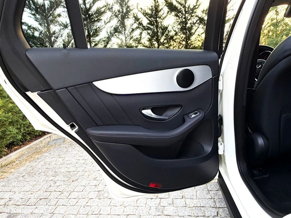 Mercedes-Benz GLC 300 de 4Matic - 21