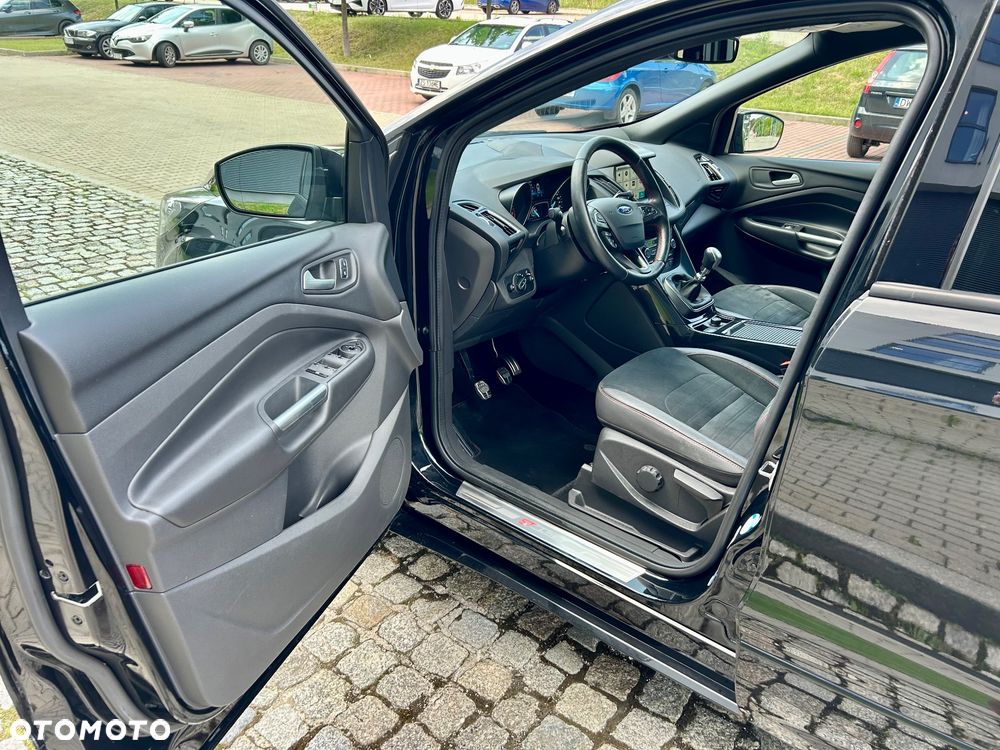 Ford Kuga 1.5 EcoBoost 2x4 Titanium - 16