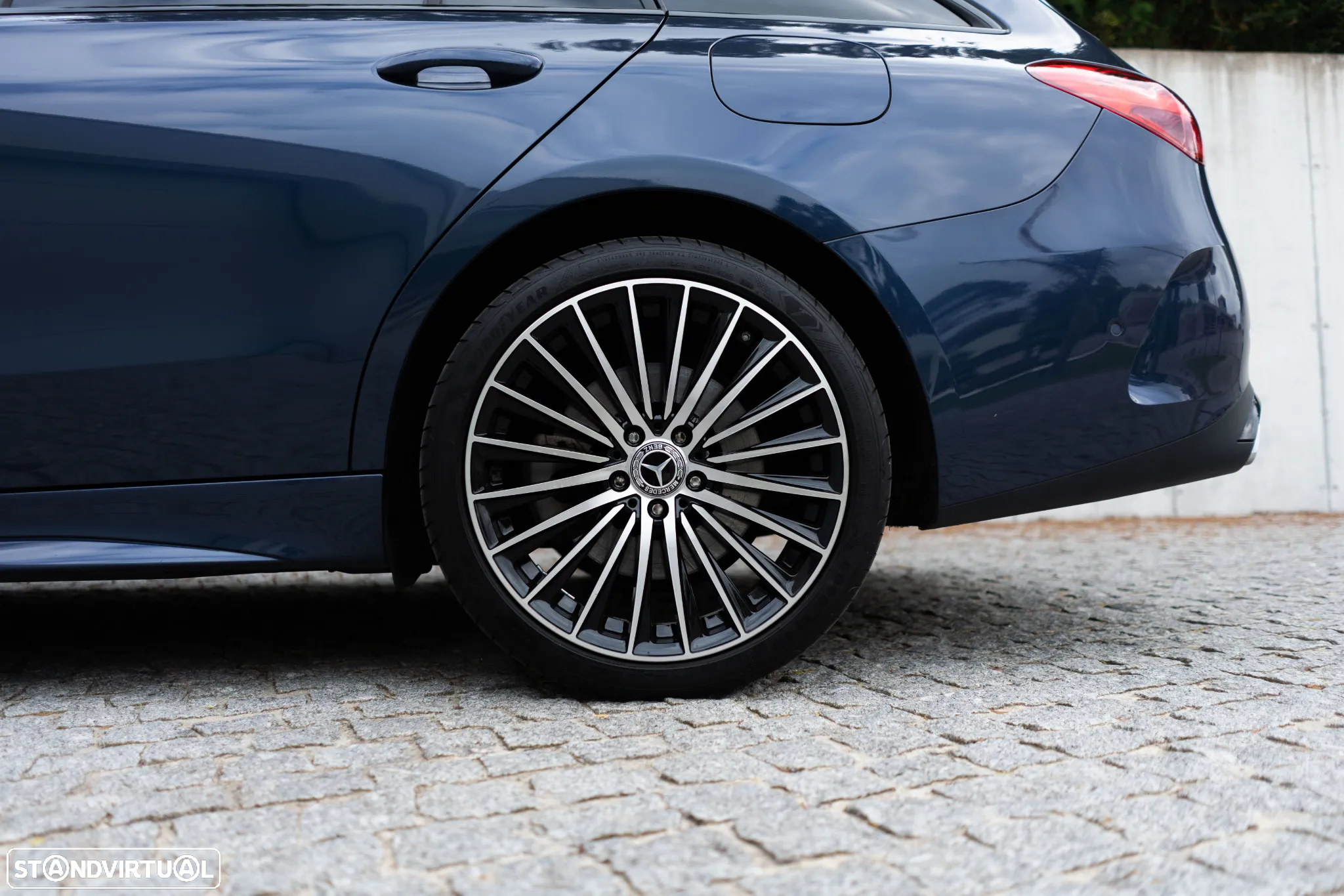 Mercedes-Benz C 300 e AMG Line - 28