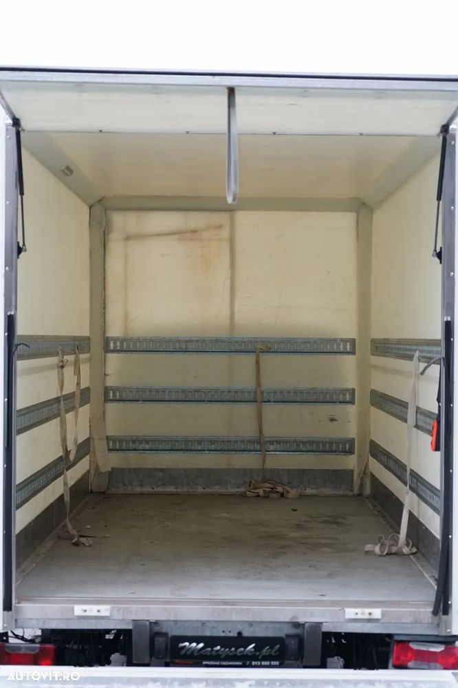 Iveco DAILY 35-NP / GNC / CONTAINER / MANUAL / PALFINGER LIFT - 750 KG / 2020 - 21
