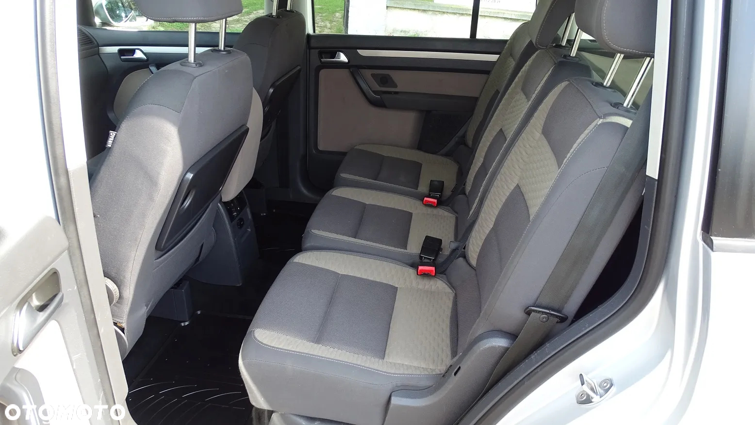 Volkswagen Touran 1.9 TDI DPF Cross DSG - 14