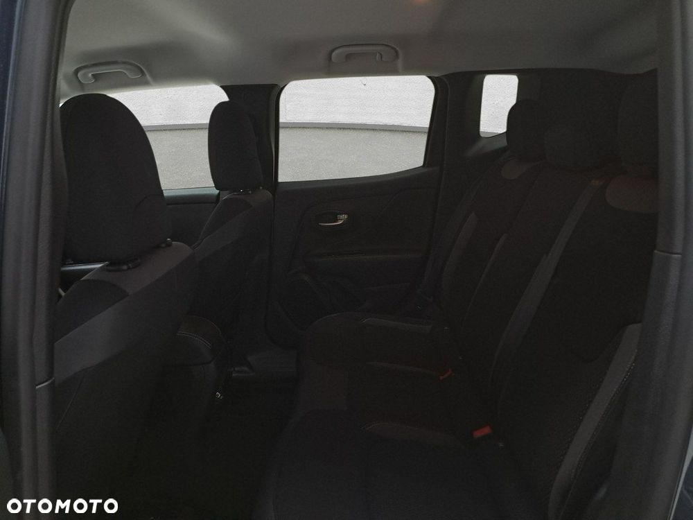 Jeep Renegade - 12
