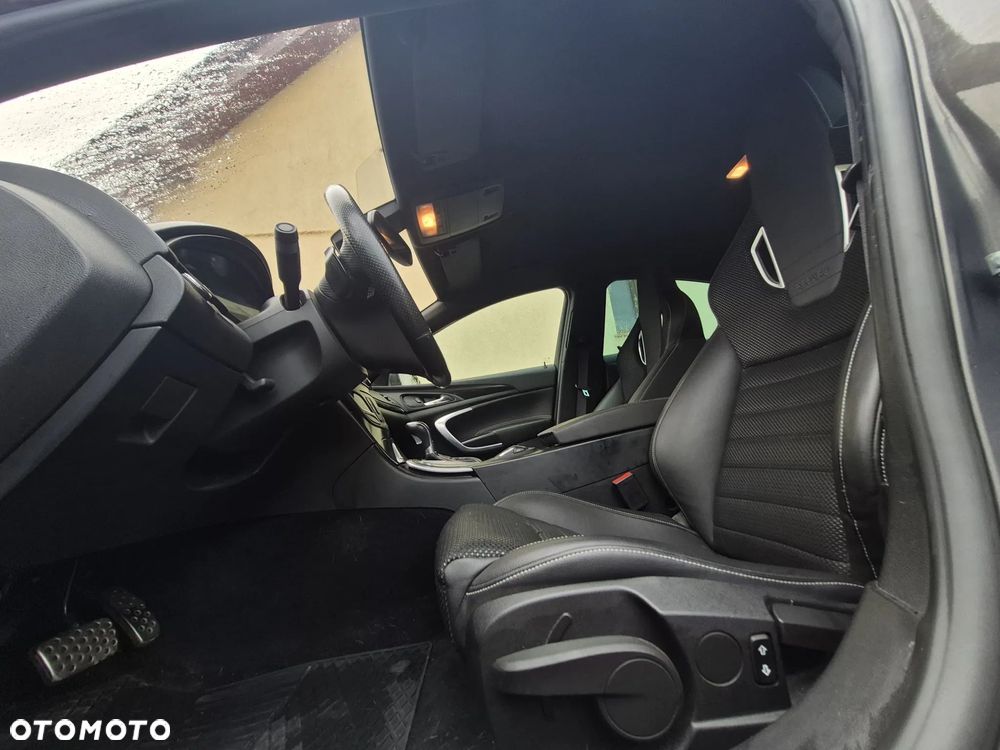 Opel Insignia 2.8 T V6 OPC - 23